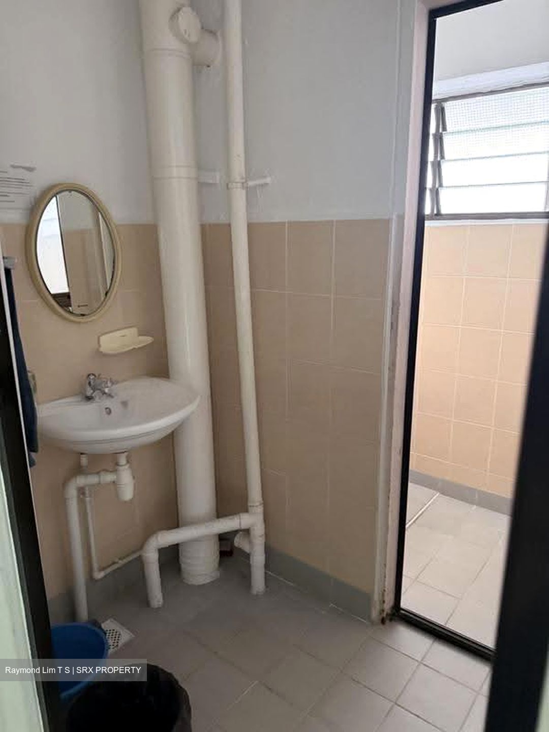 Hong Kah Point (D22), Retail #636299421